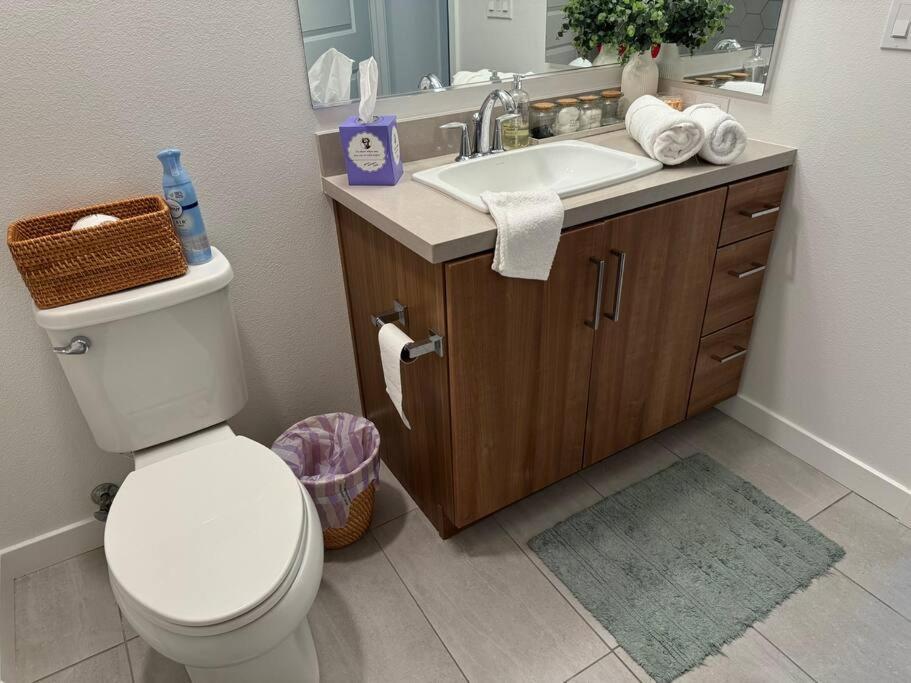 Appartement Spacious, Modern 1bd Hollywood Free Parking, Pool, Wifi, Private Balcony *